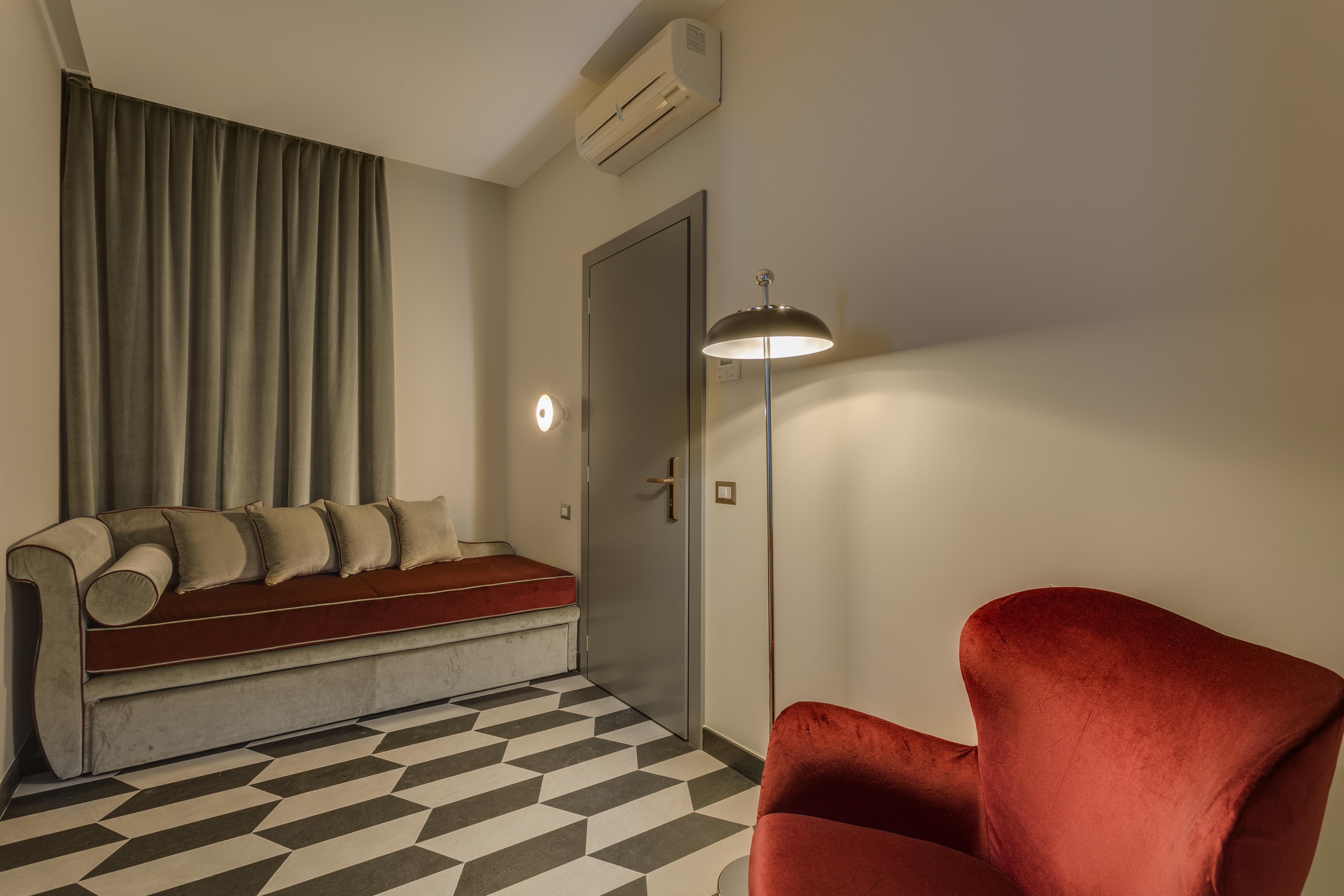 Hotell Otivm 4*